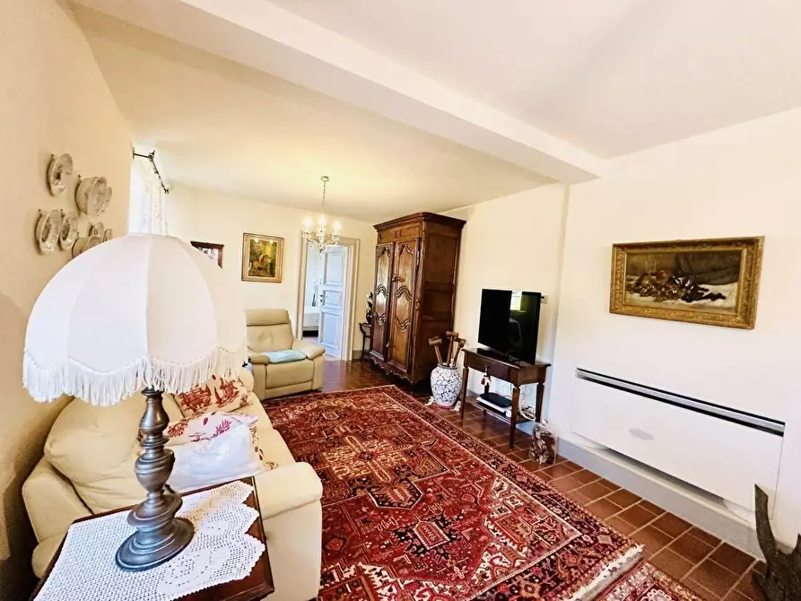 Immagine 15 di Casa colonica in vendita  a Massarosa