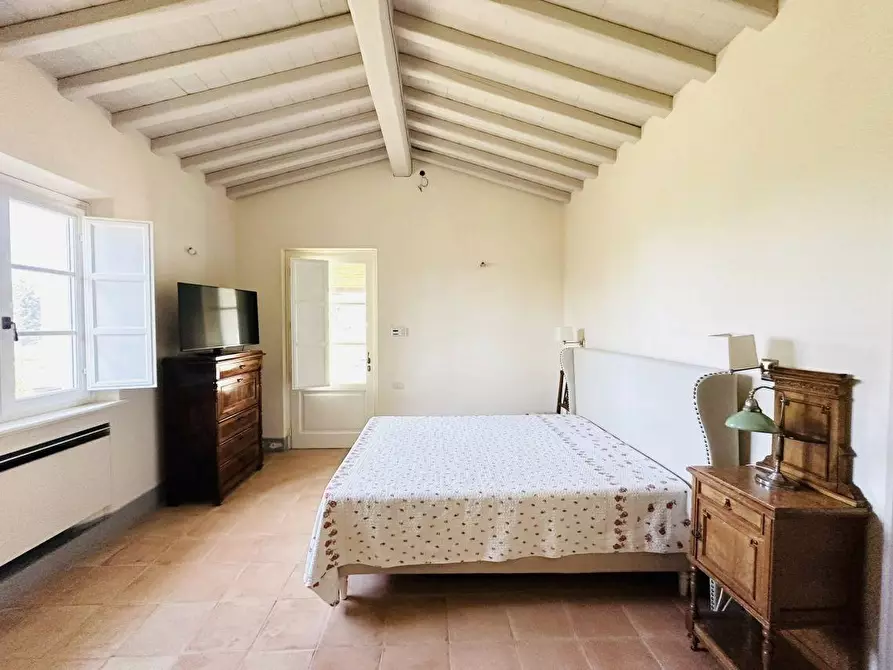 Immagine 17 di Casa colonica in vendita  a Massarosa