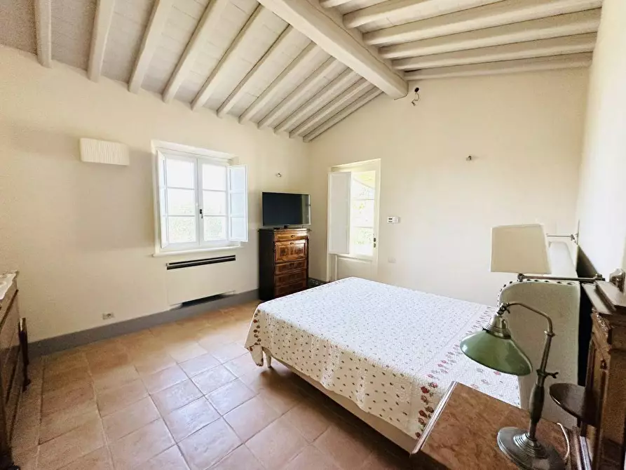 Immagine 19 di Casa colonica in vendita  a Massarosa