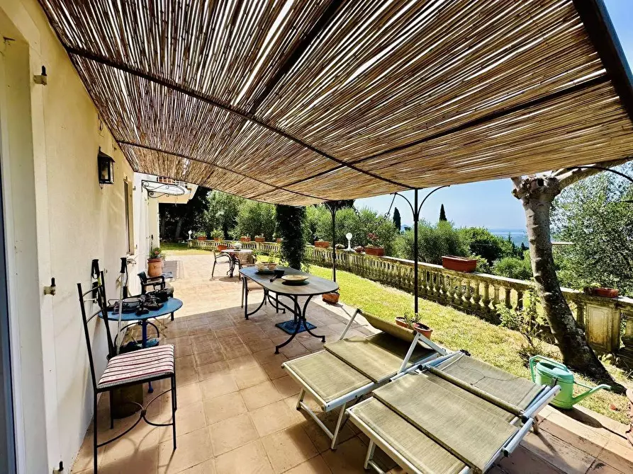 Immagine 6 di Casa colonica in vendita  a Massarosa