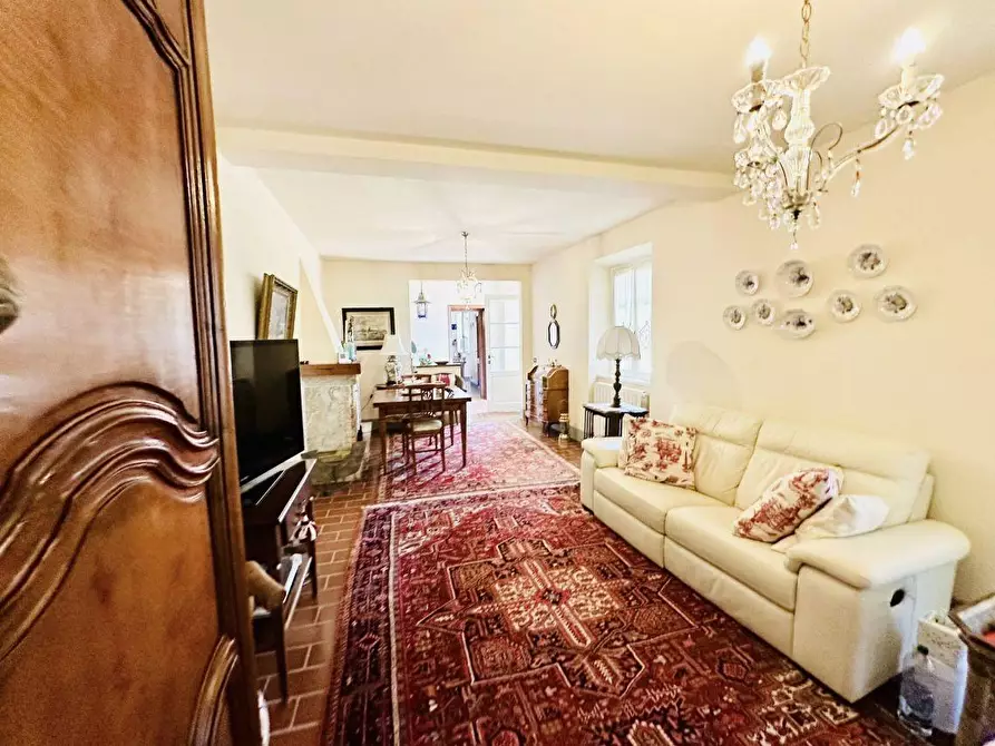 Immagine 16 di Casa colonica in vendita  a Massarosa