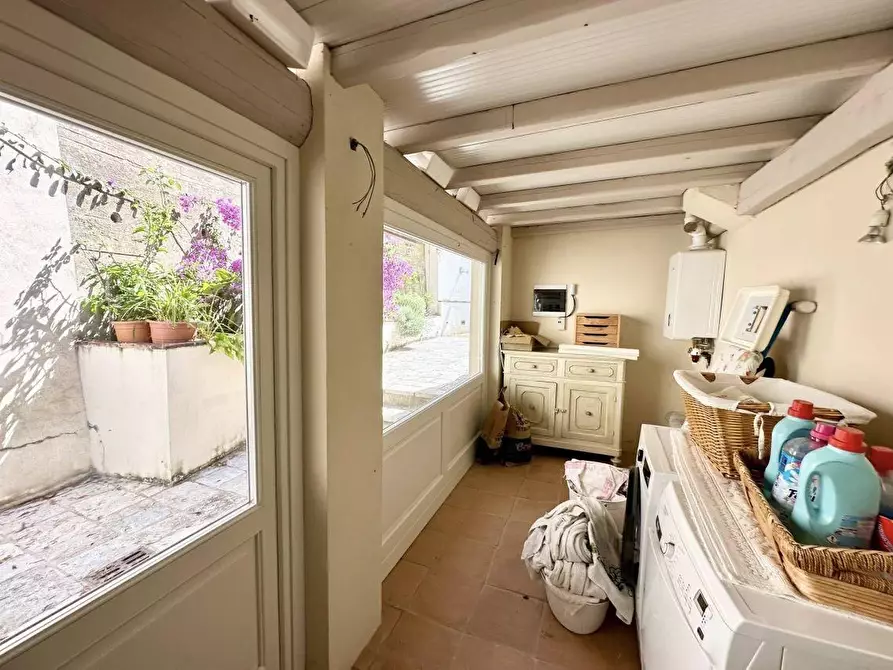 Immagine 40 di Casa colonica in vendita  a Massarosa