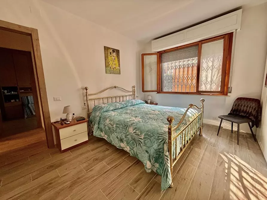 Immagine 7 di Appartamento in vendita  a Cecina