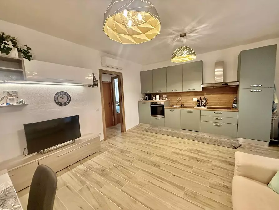 Immagine 5 di Appartamento in vendita  a Cecina