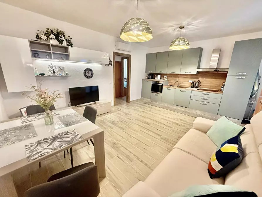 Immagine 1 di Appartamento in vendita  a Cecina