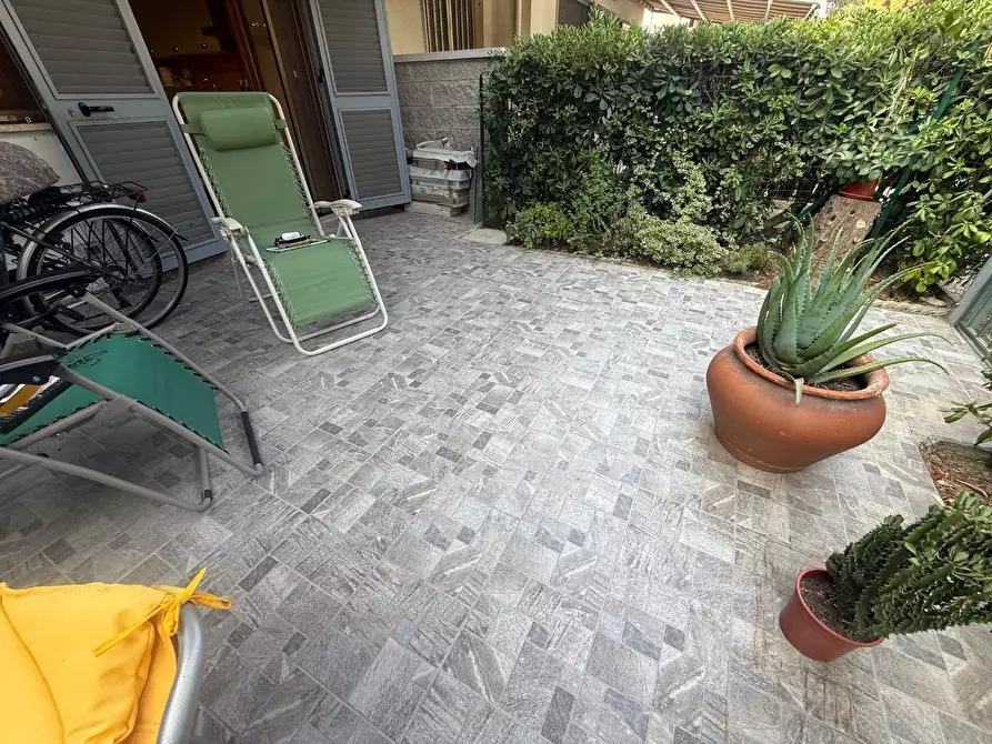 Immagine 18 di Appartamento in vendita  a Cecina