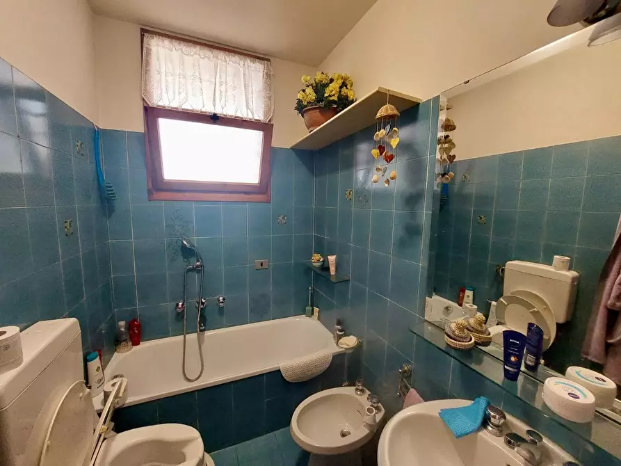 Immagine 3 di Appartamento in vendita  a Viareggio