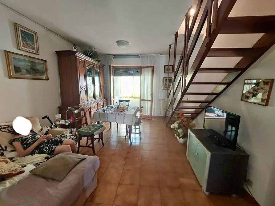 Immagine 22 di Appartamento in vendita  a Viareggio