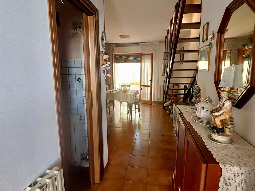 Immagine 24 di Appartamento in vendita  a Viareggio