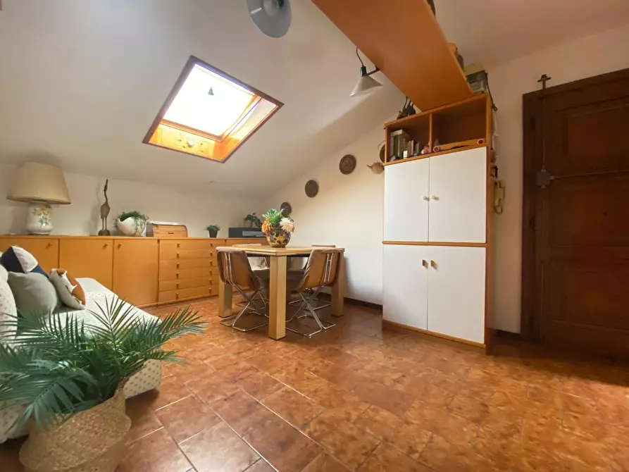 Immagine 11 di Appartamento in vendita  a Viareggio