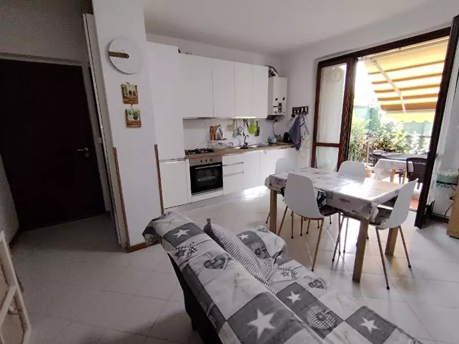 Immagine 13 di Appartamento in vendita  a Massa