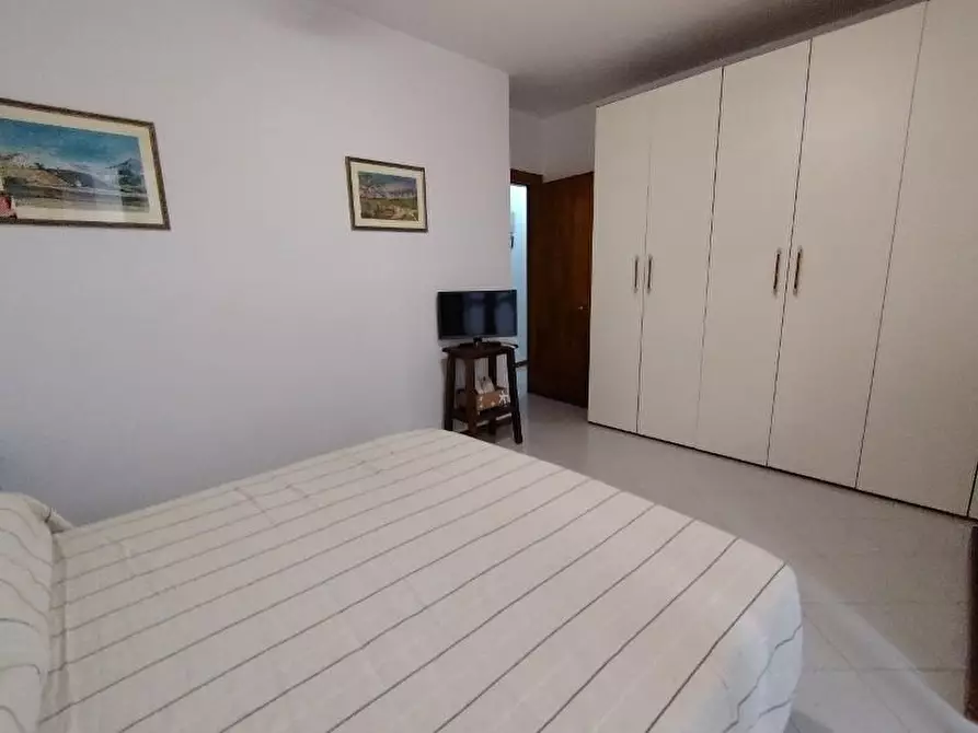 Immagine 17 di Appartamento in vendita  a Massa
