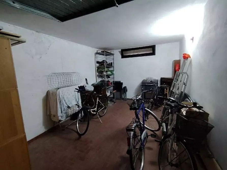 Immagine 22 di Appartamento in vendita  a Massa