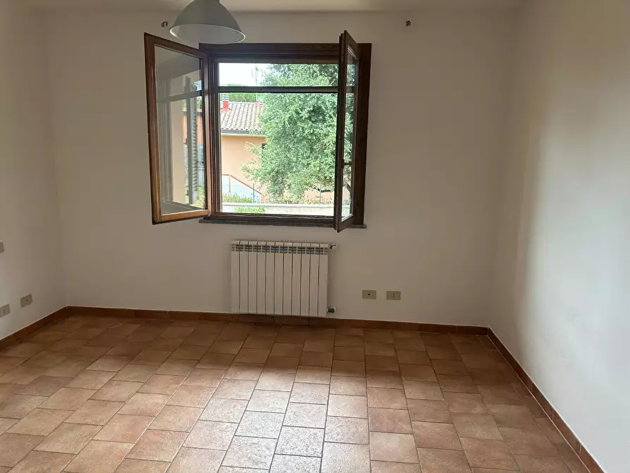 Immagine 3 di Casa bifamiliare in vendita  a Collesalvetti