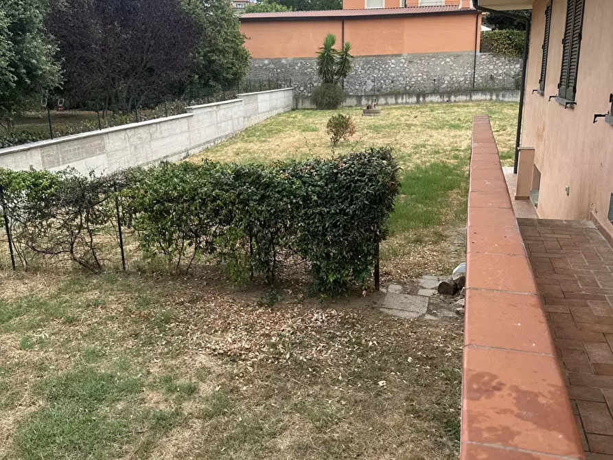 Immagine 9 di Casa bifamiliare in vendita  a Collesalvetti