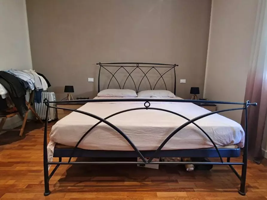 Immagine 12 di Appartamento in vendita  a Carrara