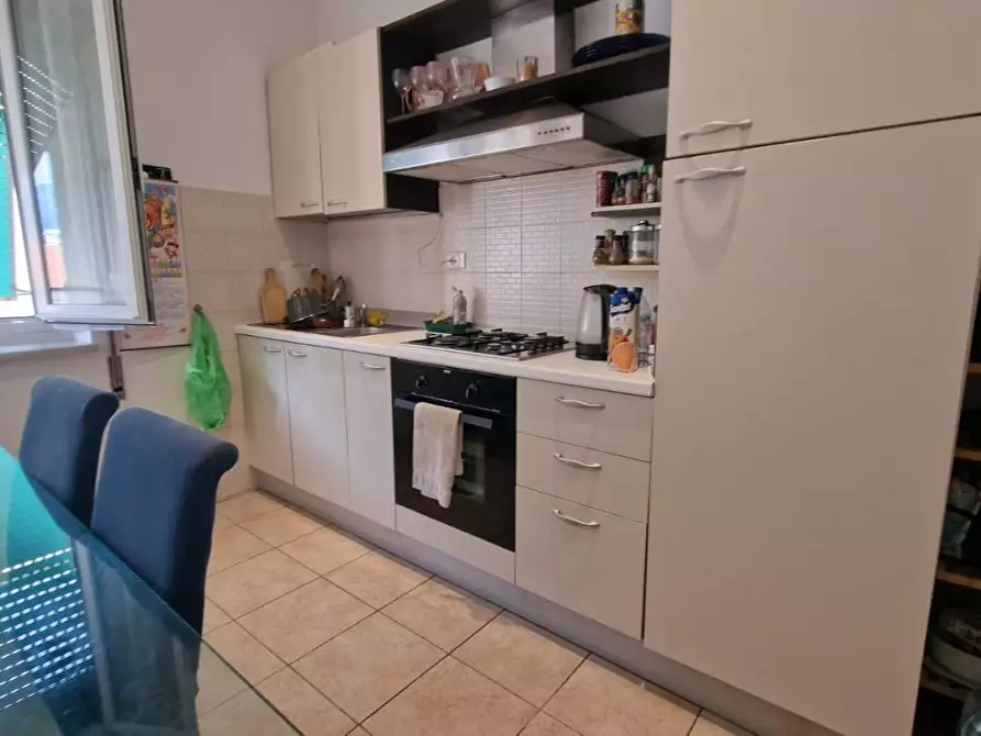 Immagine 3 di Appartamento in vendita  a Carrara