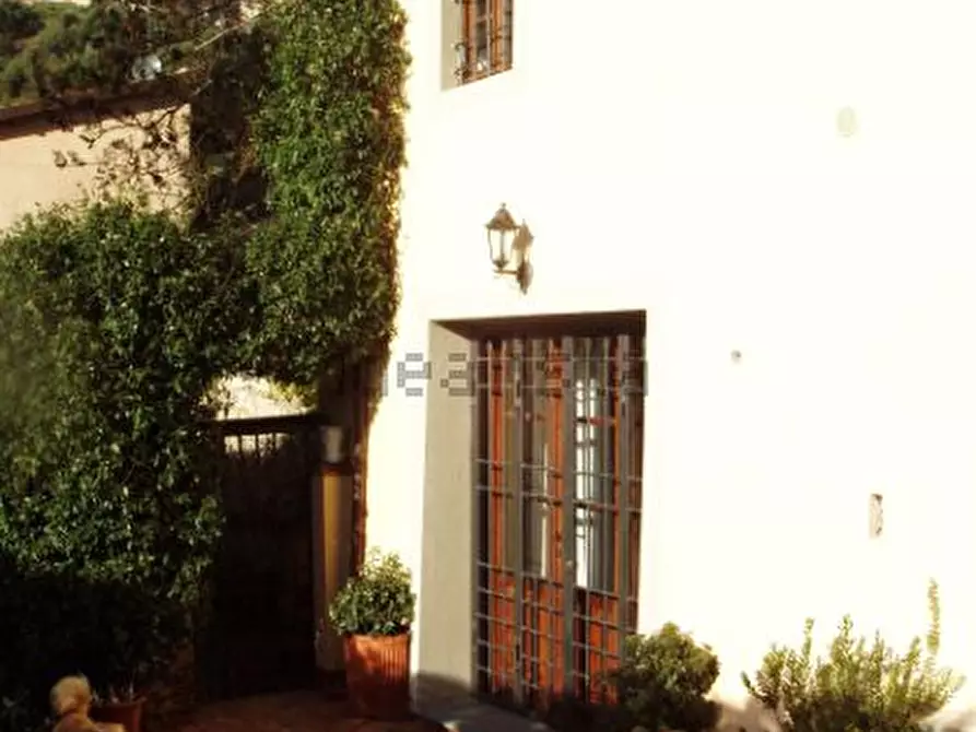 Immagine 3 di Rustico / casale in vendita  a Massarosa