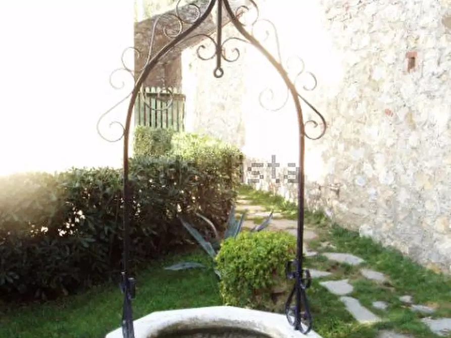 Immagine 5 di Rustico / casale in vendita  a Massarosa