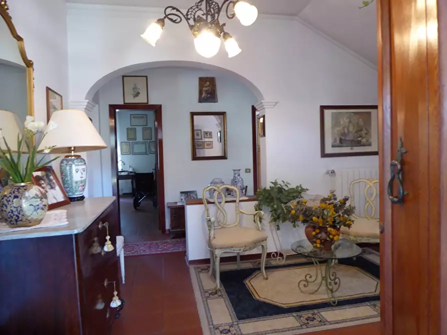 Immagine 11 di Villa in vendita  a Vecchiano