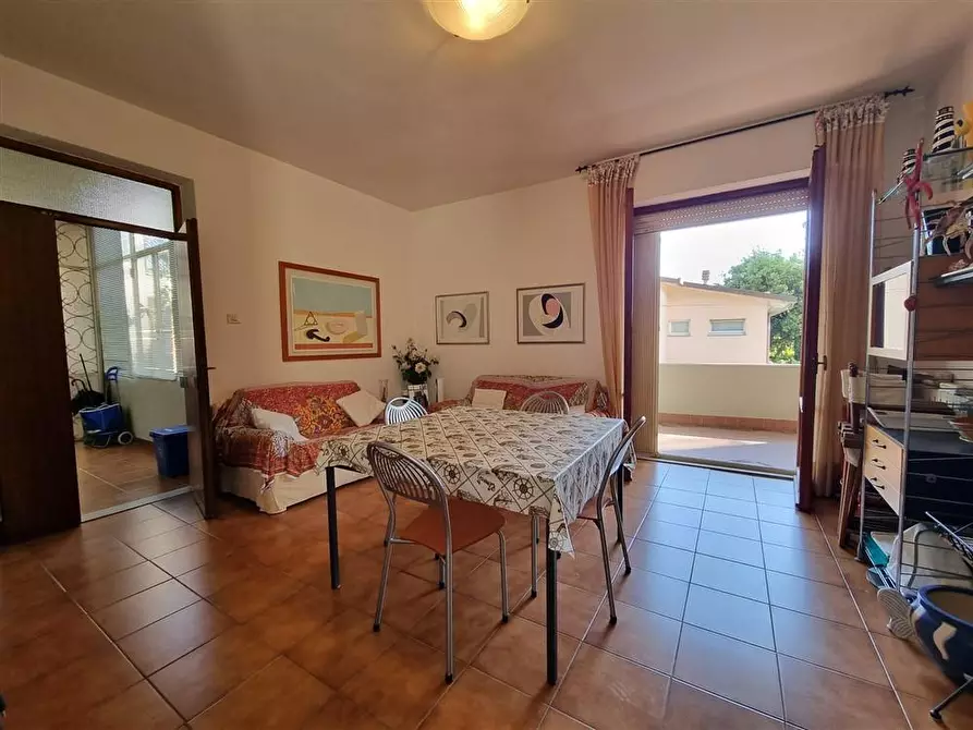 Immagine 7 di Appartamento in vendita  a Massa
