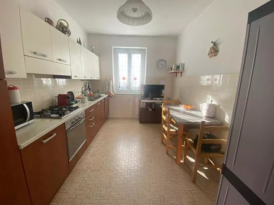 Immagine 2 di Casa indipendente in vendita  a Castelnuovo Magra