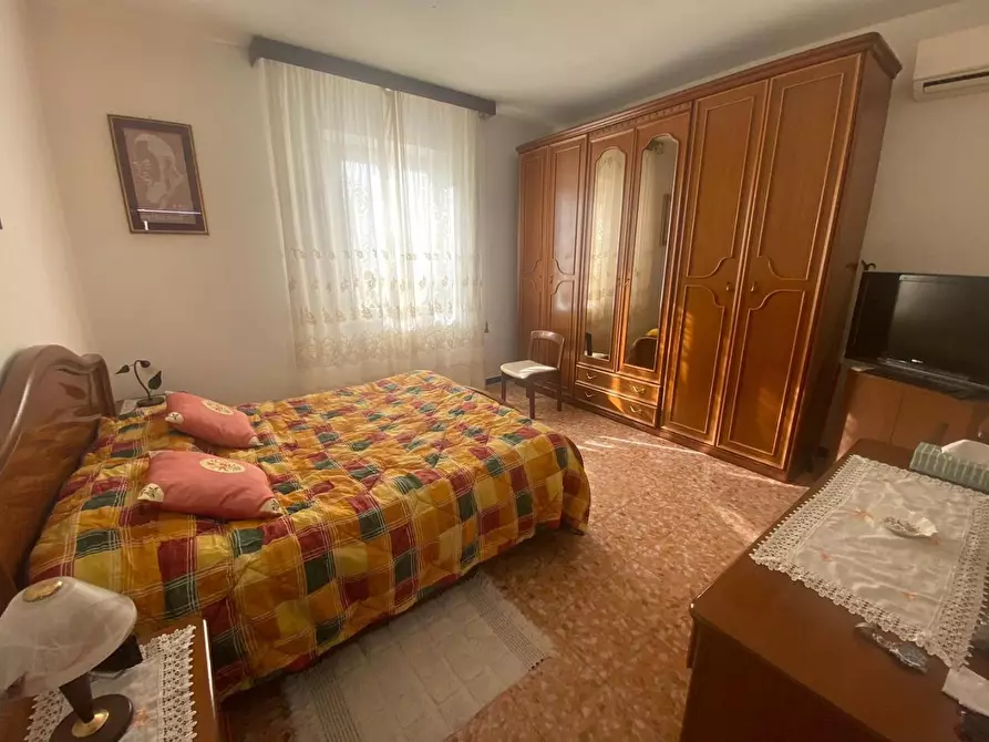 Immagine 1 di Casa indipendente in vendita  a Castelnuovo Magra