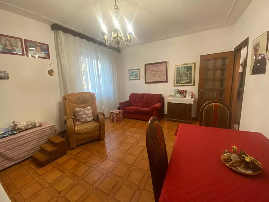 Immagine 13 di Casa indipendente in vendita  a Castelnuovo Magra