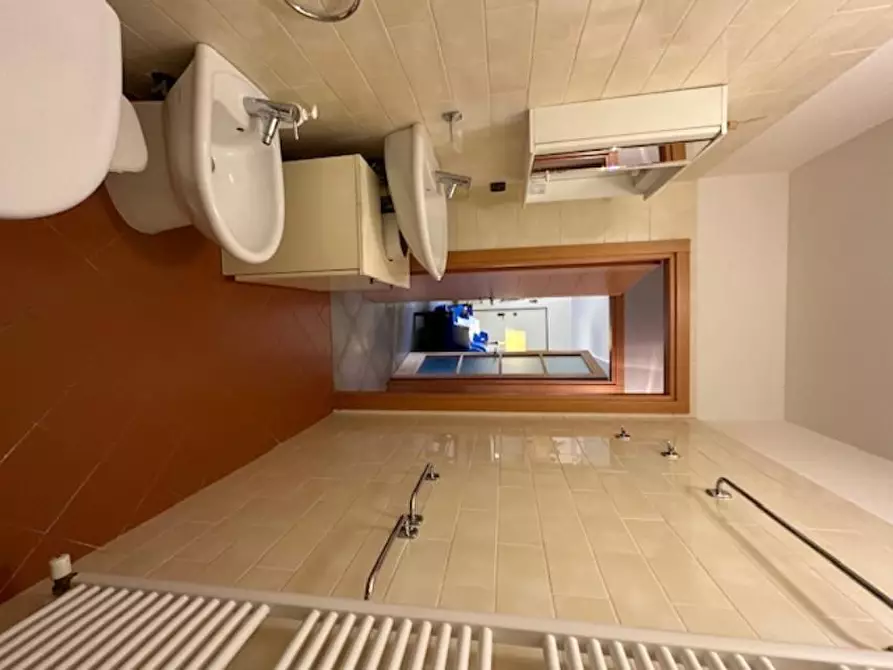 Immagine 28 di Appartamento in vendita  a Camaiore