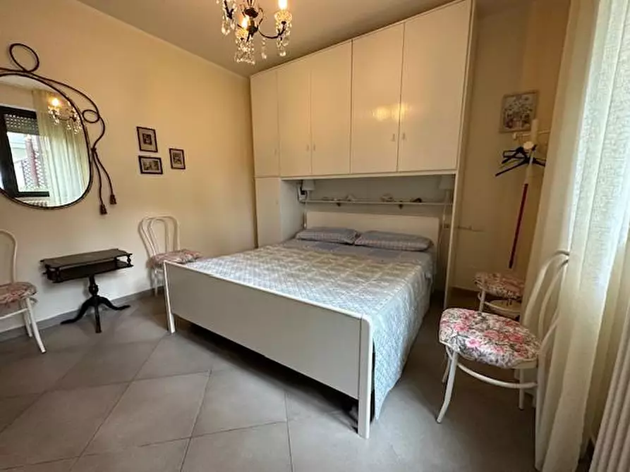 Immagine 19 di Appartamento in vendita  a Camaiore