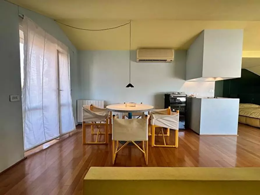 Immagine 21 di Mansarda in vendita  a Camaiore