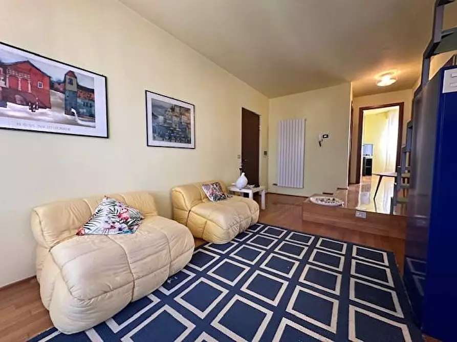 Immagine 4 di Mansarda in vendita  a Camaiore