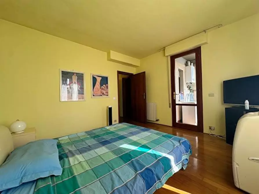 Immagine 16 di Mansarda in vendita  a Camaiore