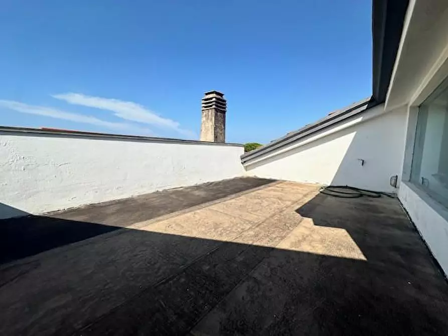 Immagine 29 di Mansarda in vendita  a Camaiore