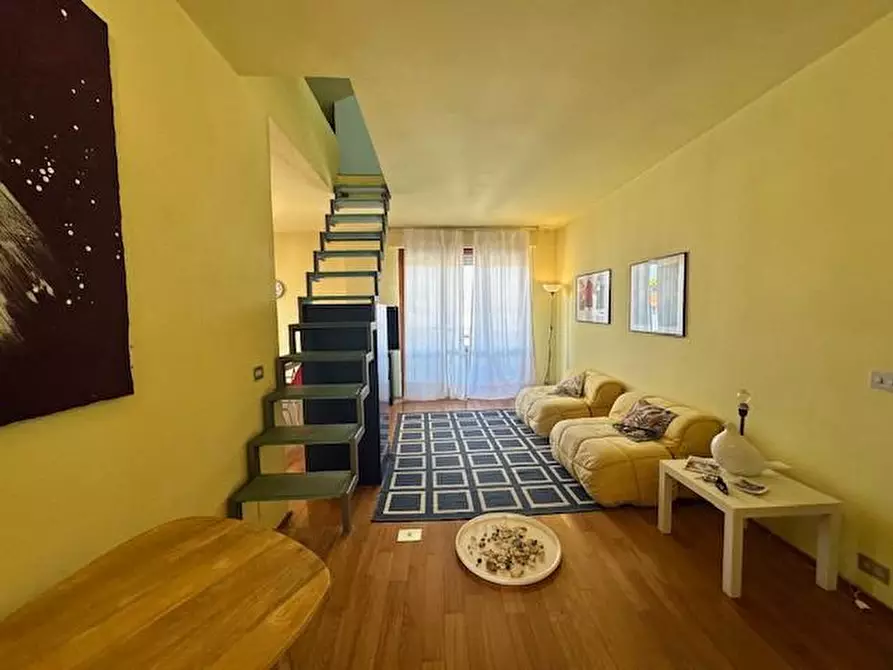 Immagine 9 di Mansarda in vendita  a Camaiore