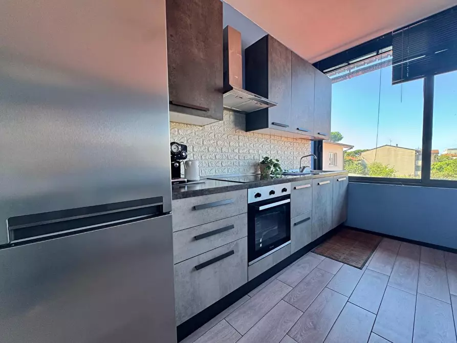 Immagine 67 di Appartamento in vendita  a Viareggio