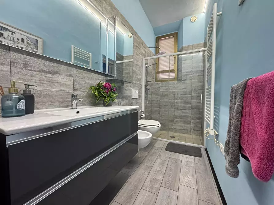 Immagine 31 di Appartamento in vendita  a Viareggio