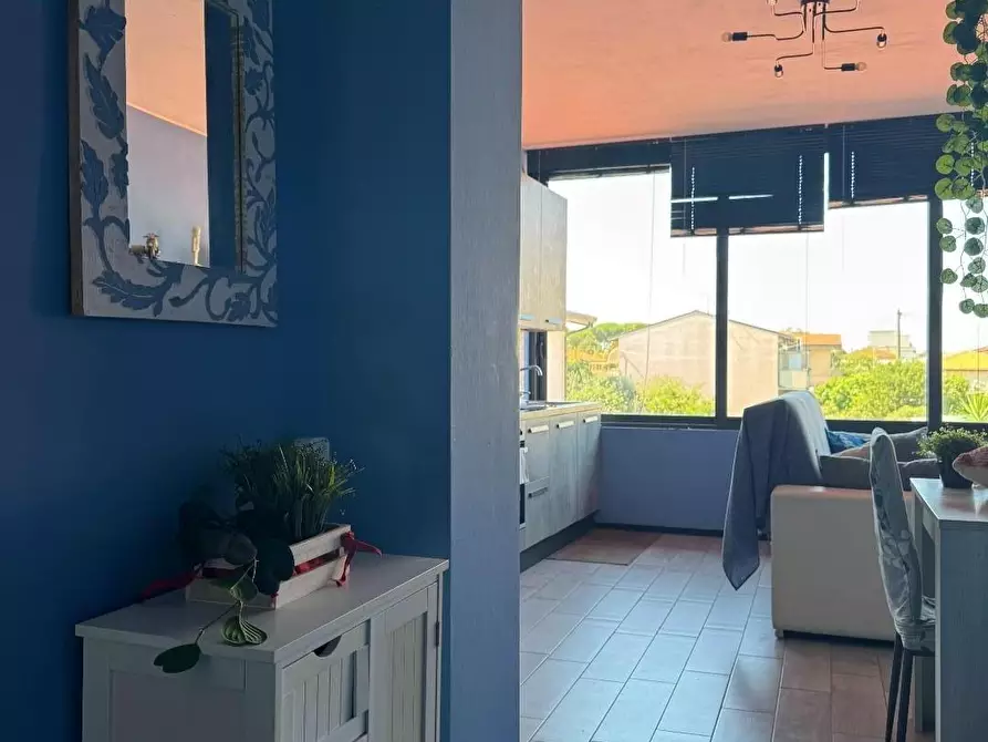 Immagine 15 di Appartamento in vendita  a Viareggio