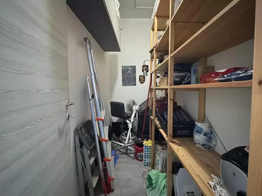 Immagine 29 di Appartamento in vendita  a Viareggio