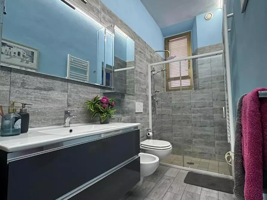 Immagine 18 di Appartamento in vendita  a Viareggio