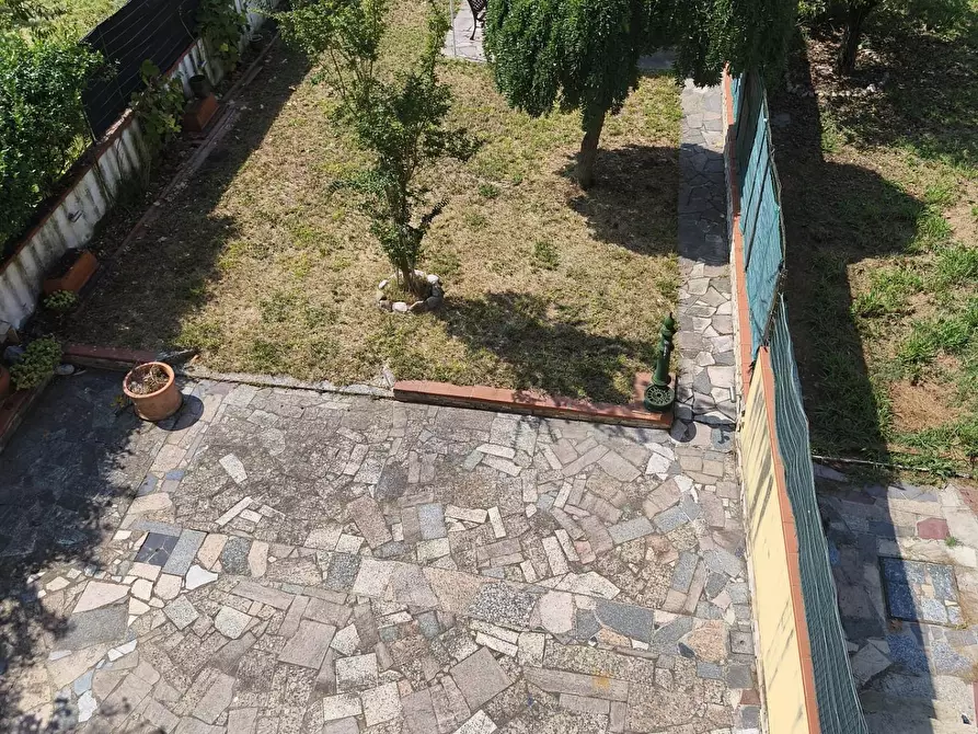 Immagine 7 di Casa semindipendente in vendita  a Castelnuovo Magra