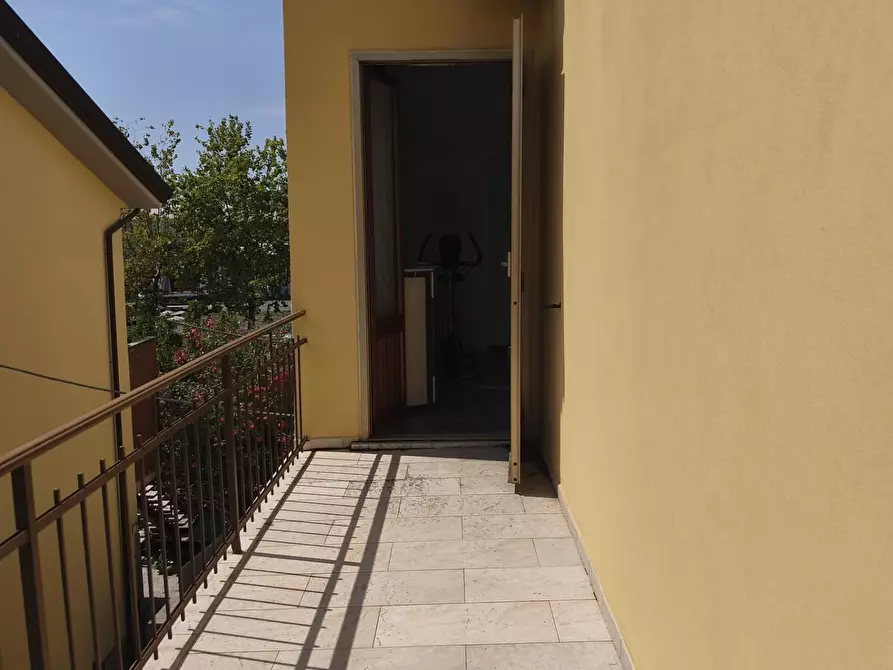 Immagine 13 di Casa semindipendente in vendita  a Castelnuovo Magra