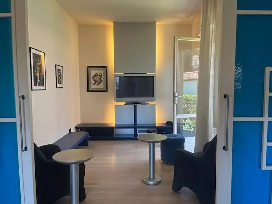 Immagine 42 di Villa in vendita  a Camaiore