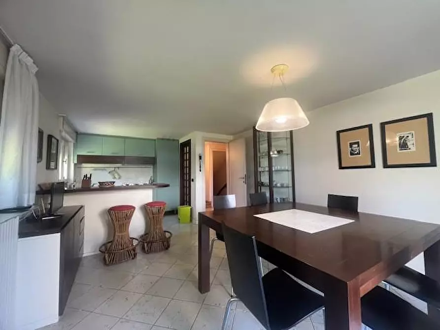 Immagine 54 di Villa in vendita  a Camaiore