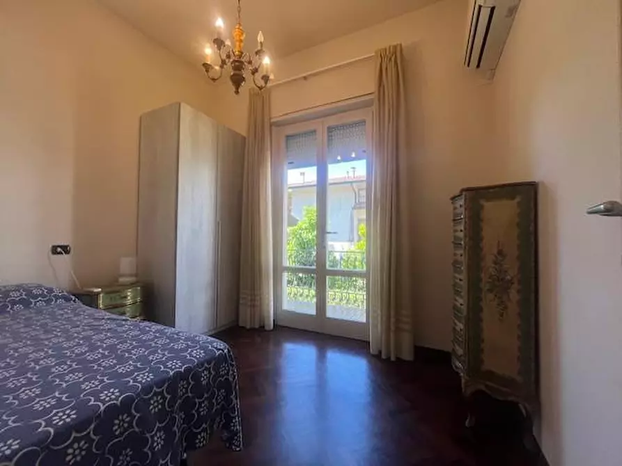 Immagine 14 di Villa in vendita  a Camaiore