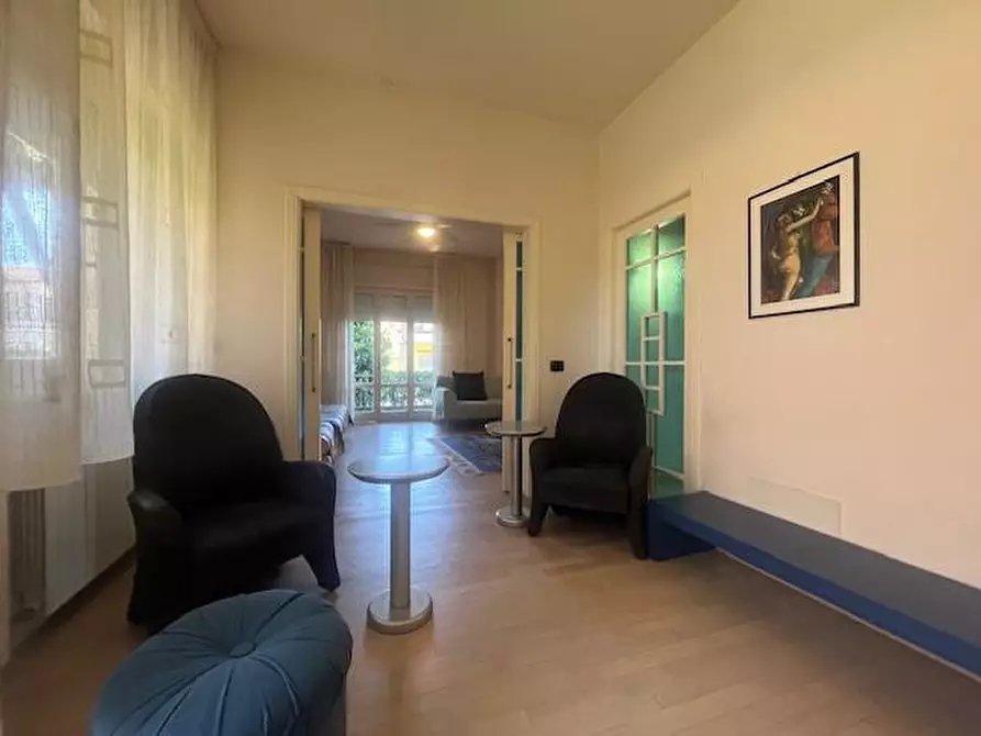 Immagine 22 di Villa in vendita  a Camaiore