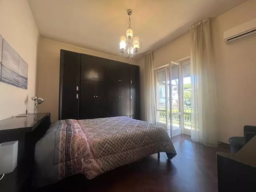 Immagine 16 di Villa in vendita  a Camaiore