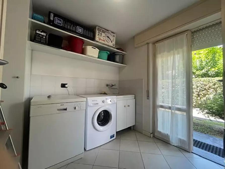 Immagine 36 di Villa in vendita  a Camaiore