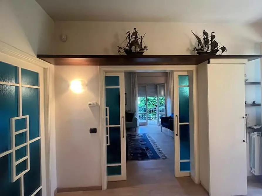 Immagine 41 di Villa in vendita  a Camaiore