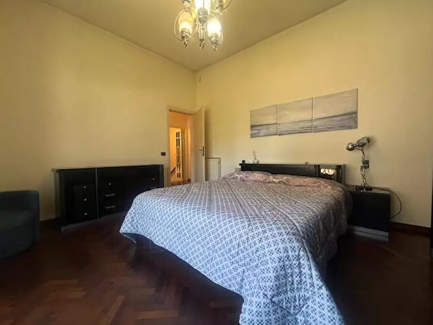 Immagine 18 di Villa in vendita  a Camaiore